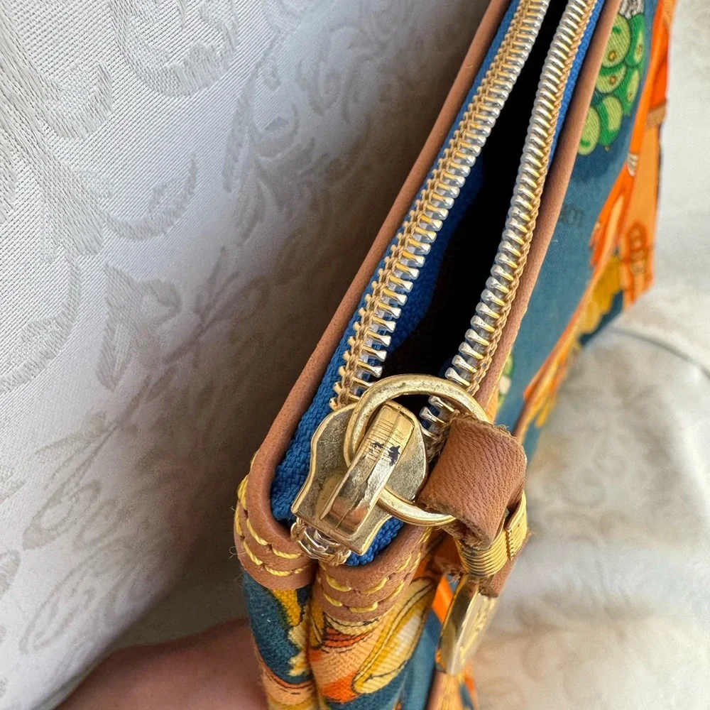 Loewe Printed Cosmetic Pouch - Picture 7 of 11